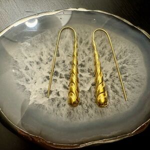 Elegant Gold Spiral Drop Earrings